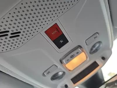 Sell Peugeot e-208 2021 - 17700 EUR, 22007 km - AUTO.MOTO.pt