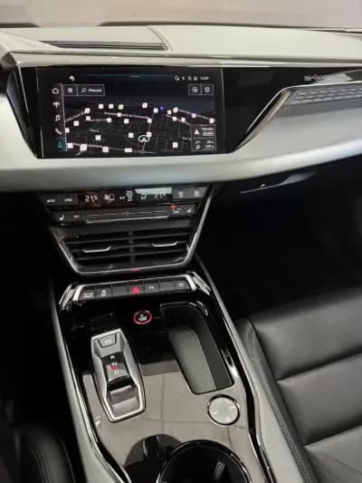 Vendo Audi e-tron GT 2023 - 62500 EUR, 53927 km - AUTO.MOTO.pt