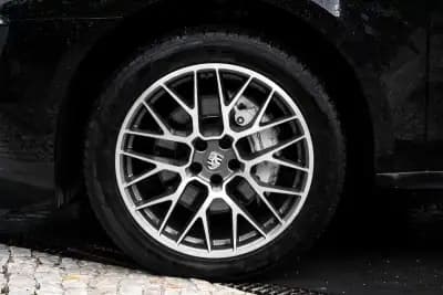 Vendo Porsche Macan 2018 - 59990 EUR, 99798 km - AUTO.MOTO.pt