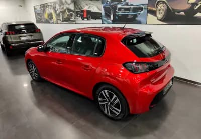 Vendo Peugeot 208 2020 - 14990 EUR, 70000 km - AUTO.MOTO.pt