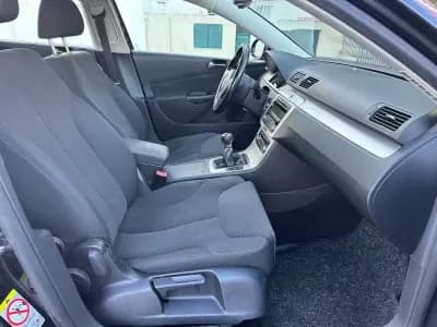 Vendo Volkswagen Passat 2010 - 6750 EUR, 210000 km - AUTO.MOTO.pt