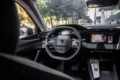 Vendo Peugeot 308 SW 2023 - 23790 EUR, 59725 km - AUTO.MOTO.pt