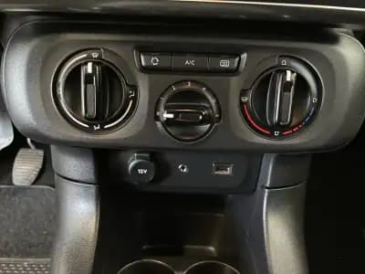 Vendo Citroën C3 2017 - 9250 EUR, 111033 km - AUTO.MOTO.pt