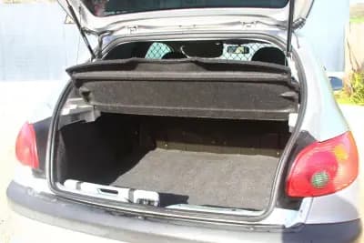 Sell Peugeot 206 2003 - 2750 EUR, 194000 km - AUTO.MOTO.pt