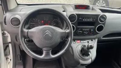 Sell Citroën Berlingo 1.6 HDI Attraction 2018 - 9990 EUR, 159980 km - AUTO.MOTO.pt