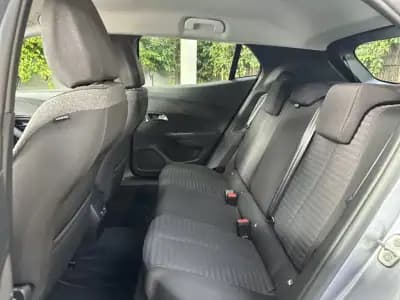 Vendo Peugeot e-2008 2023 - 22500 EUR, 46500 km - AUTO.MOTO.pt