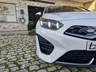 Vendo Kia Ceed SW 2023 - 23500 EUR, 82000 km - AUTO.MOTO.pt