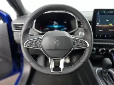 Sell Renault Clio 2024 - 21900 EUR, 57020 km - AUTO.MOTO.pt