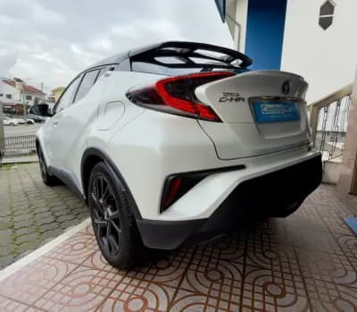 Vendo Toyota C-HR 2019 - 23950 EUR, 84000 km - AUTO.MOTO.pt