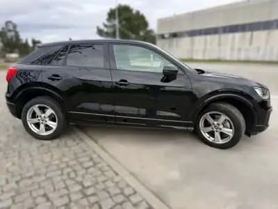 Vendo Audi Q2 2018 - 22490 EUR, 60400 km - AUTO.MOTO.pt
