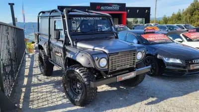 Vendo Land Rover Defender 2001 - 35000 EUR, 81787 km - AUTO.MOTO.pt