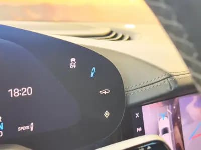 Sell Porsche Taycan 2014 - 64900 EUR, 75512 km - AUTO.MOTO.pt