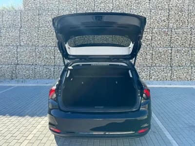 Vendo Fiat Tipo 2021 - 16480 EUR, 83000 km - AUTO.MOTO.pt