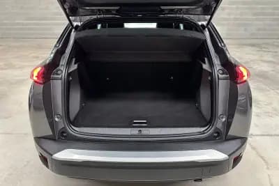 Vendo Peugeot 2008 2023 - 16950 EUR, 58860 km - AUTO.MOTO.pt