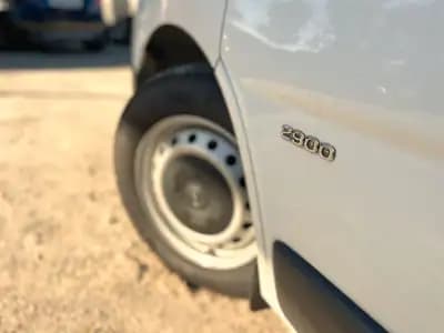 Vendo Opel Vivaro 2014 - 10990 EUR, 322000 km - AUTO.MOTO.pt