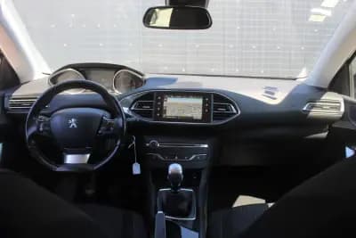 Vendo Peugeot 308 SW 2014 - 8949 EUR, 199900 km - AUTO.MOTO.pt