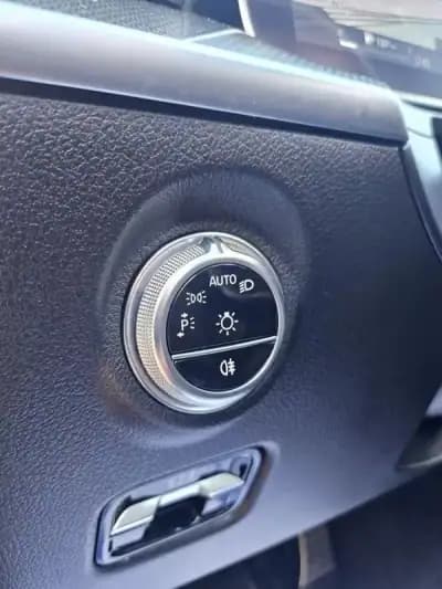 Sell Mercedes-Benz C 300 2022 - 44480 EUR, 80000 km - AUTO.MOTO.pt