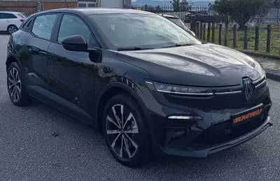 Vendo Renault Mégane E-Tech 2023 - 23490 EUR, 64900 km - AUTO.MOTO.pt