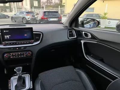 Vendo Kia XCeed 2021 - 17950 EUR, 118000 km - AUTO.MOTO.pt
