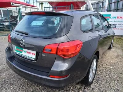 Vendo Opel Astra Sports Tourer 2012 - 6950 EUR, 178110 km - AUTO.MOTO.pt