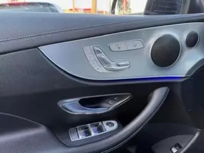 Sell Mercedes-Benz E 220 2017 - 31950 EUR, 241000 km - AUTO.MOTO.pt