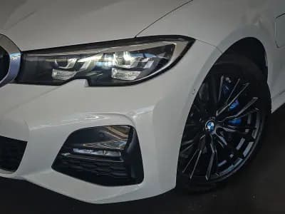 Sell BMW 330 2021 - 35000 EUR, 85000 km - AUTO.MOTO.pt