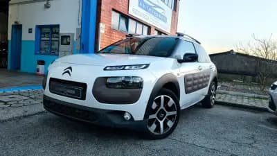 Vendo Citroën C4 Cactus 2014 - 11800 EUR, 141000 km - AUTO.MOTO.pt