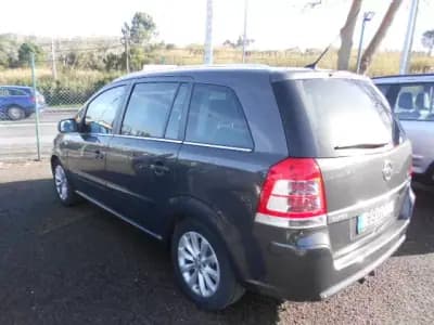 Vendo Opel 1204 2013 - 11900 EUR, 71387 km - AUTO.MOTO.pt