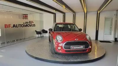 Vendo MINI One 2015 - 10900 EUR, 134360 km - AUTO.MOTO.pt