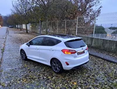Sell Ford Fiesta 2018 - 12990 EUR, 169000 km - AUTO.MOTO.pt