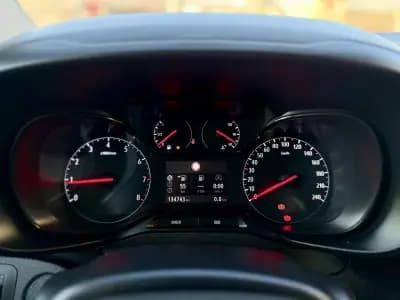 Vendo Opel Combo 2022 - 18450 EUR, 134000 km - AUTO.MOTO.pt