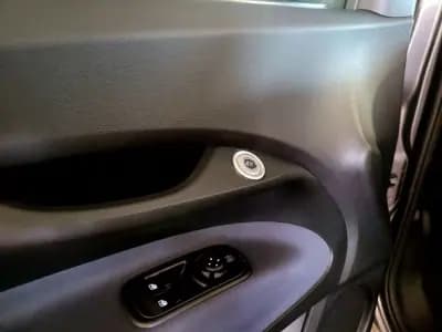 Sell Fiat 500e C 2022 - 28990 EUR, 7468 km - AUTO.MOTO.pt