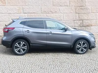 Vendo Nissan Qashqai 2019 - 18990 EUR, 116500 km - AUTO.MOTO.pt