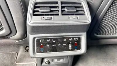 Vendo Audi e-tron Sportback 2020 - 35000 EUR, 58000 km - AUTO.MOTO.pt