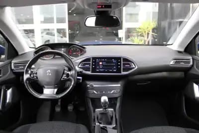 Vendo Peugeot 308 SW 2019 - 11990 EUR, 159000 km - AUTO.MOTO.pt