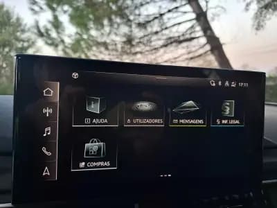 Vendo Audi A4 Avant 2023 - 35900 EUR, 56500 km - AUTO.MOTO.pt