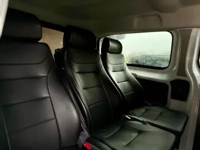 Vendo Opel Vivaro 2024 - 34950 EUR, 102000 km - AUTO.MOTO.pt