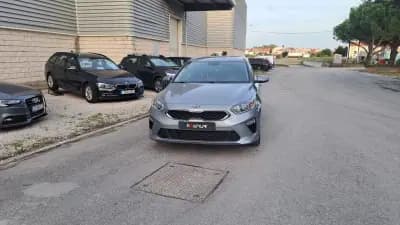 Vendo Kia Ceed SW 2018 - 12890 EUR, 154828 km - AUTO.MOTO.pt