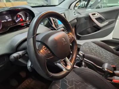 Vendo Peugeot 2008 2015 - 9740 EUR, 120266 km - AUTO.MOTO.pt
