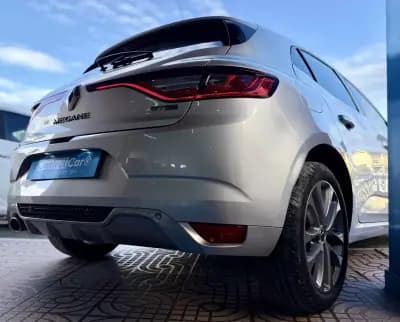 Sell Renault Mégane 2020 - 17950 EUR, 114000 km - AUTO.MOTO.pt