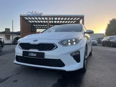Vendo Kia Ceed SW 2020 - 18450 EUR, 180000 km - AUTO.MOTO.pt
