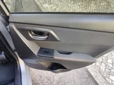 Vendo Toyota Auris Touring Sports 2015 - 12980 EUR, 229000 km - AUTO.MOTO.pt