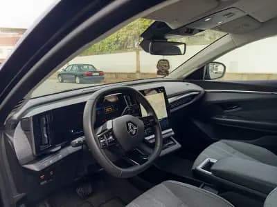 Vendo Renault Mégane E-Tech 2023 - 23490 EUR, 64900 km - AUTO.MOTO.pt