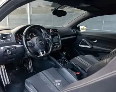 Vendo Volkswagen Scirocco 2013 - 16990 EUR, 153299 km - AUTO.MOTO.pt