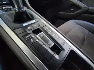 Vendo Porsche 718 Boxster 2019 - 64900 EUR, 68000 km - AUTO.MOTO.pt