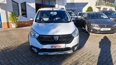 Vendo Dacia Lodgy 2021 - 15900 EUR, 130712 km - AUTO.MOTO.pt