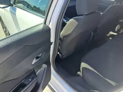 Vendo Peugeot 308 SW 2023 - 21990 EUR, 116470 km - AUTO.MOTO.pt