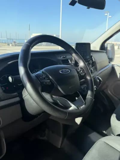 Vendo Ford Transit Custom 2022 - 34000 EUR, 140000 km - AUTO.MOTO.pt