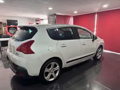 Vendo Peugeot 3008 2012 - 9250 EUR, 280000 km - AUTO.MOTO.pt