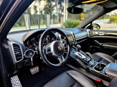 Sell Porsche Cayenne 2012 - 34500 EUR, 179000 km - AUTO.MOTO.pt